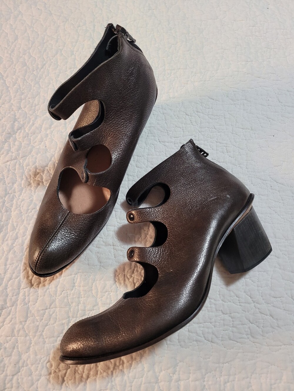 Cydwoq Engage Handmade Leather Block Heel Zipper Sz US 7.5 EU 37.5